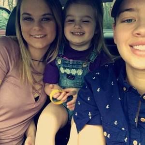 Meet your Posher, Alexia